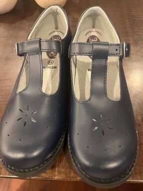 Soulmates Girls  Navy T-Strap Mary Jane Style Shoes - Classic Comfort
